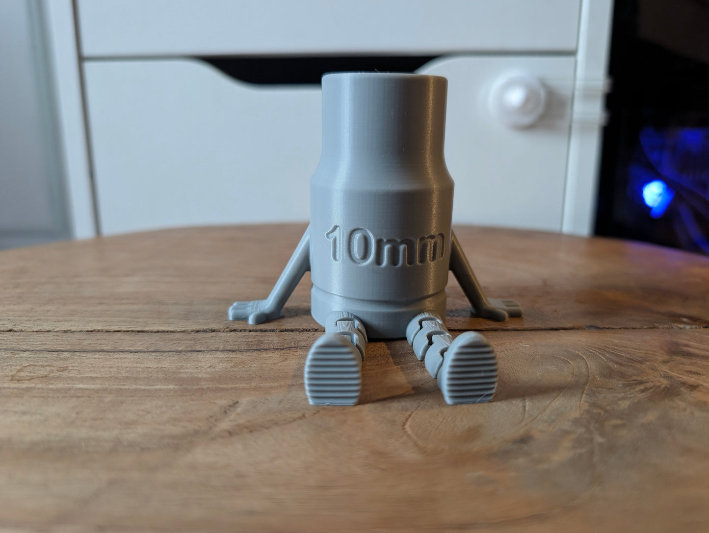 Douille 10mm à pattes – Figurine déco imprimée 3D